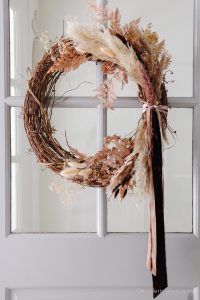 How To Make A Dried Flower Wreath For Fall Modern Glam