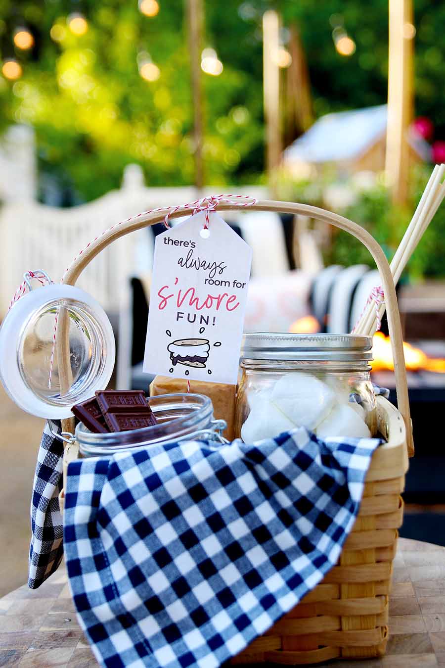 How to Make Adorable Picnic Gift Baskets for Your Guests - Simply Taralynn