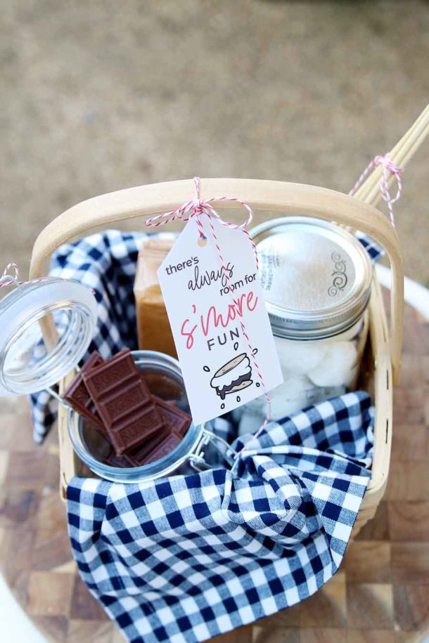 Campfire S'mores Gift Basket Idea - free printable gift tag - Modern Glam