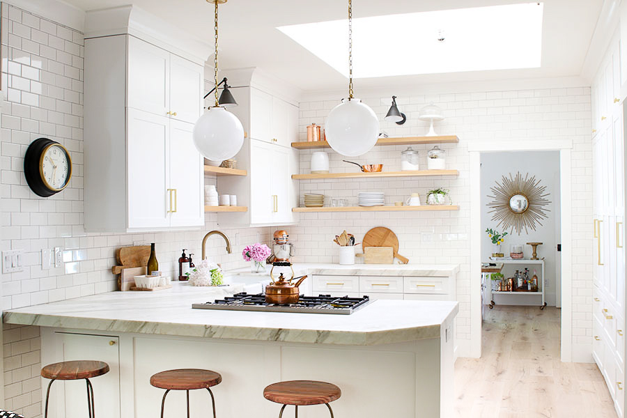 19 Homey Farmhouse Kitchen Decor Ideas & Pictures