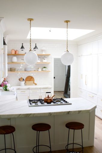 Modern Farmhouse Kitchen Reveal - Modern Glam