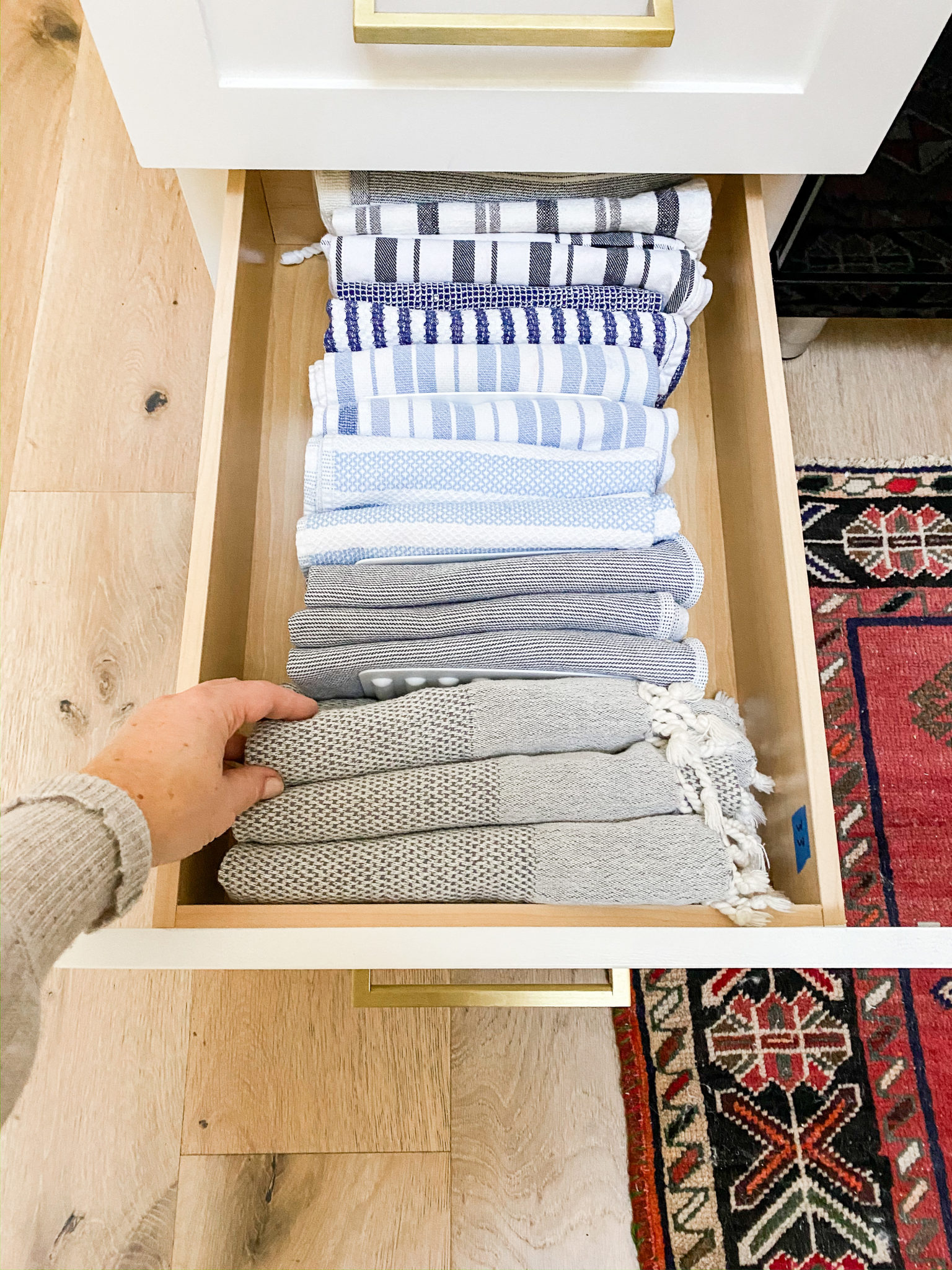 How to Organize Kitchen Drawers Efficiently • Craving Some Creativity