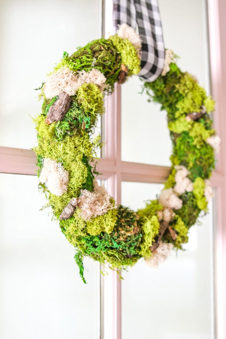 DIY Moss Wreath for Spring - Modern Glam - DIY Interiors