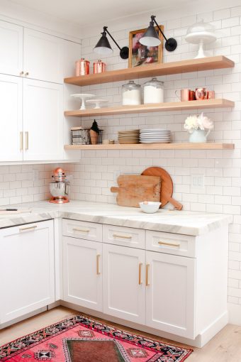 Simple Summer Decorating Ideas for the Kitchen - Modern Glam