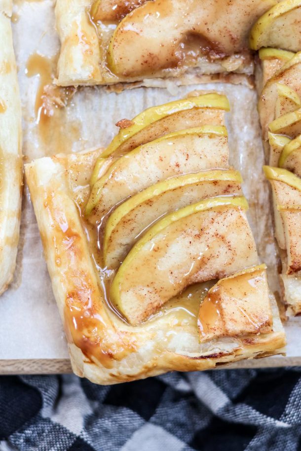 Apple Tart With Puff Pastry Recipe - Modern Glam - Recipes