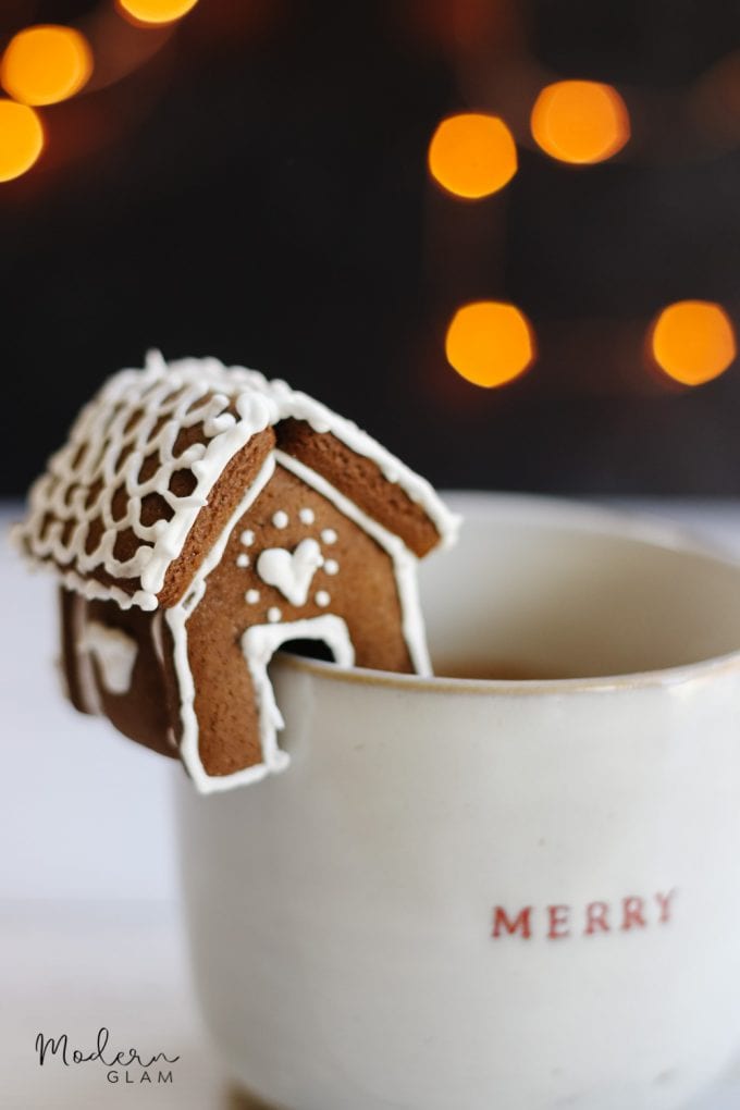 gingerbread house mug topper - Verbal Gold Blog