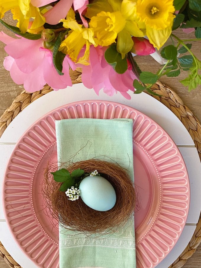 A Pretty Table with Easter Decor - MY 100 YEAR OLD HOME