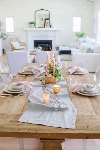 Natural Style Easter Table For A Casual Gathering - Modern Glam