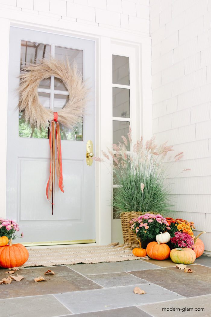 Natural and Minimalist Fall Porch Decor - Modern Glam