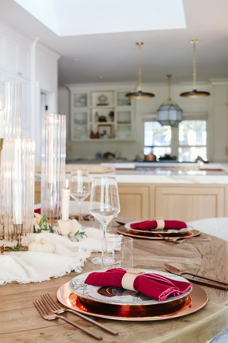 How To Decorate A Round Table For Thanksgiving - Modern Glam